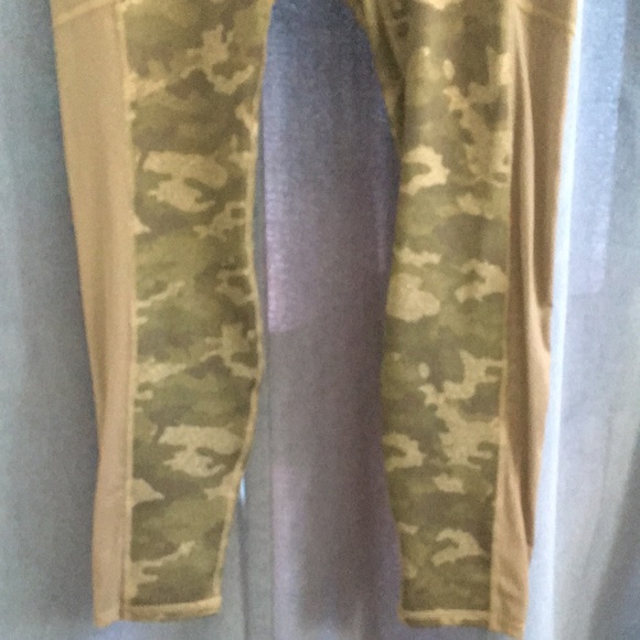 Fabletics | Power Hold Yoga Pants - Picture 6 of 7